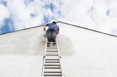 Peinture extérieure à Traves — façades et ravalement